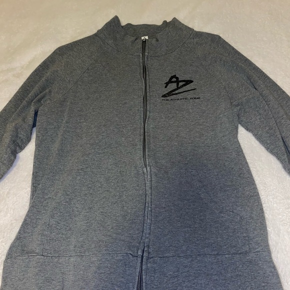 GREY LONG-SLEEVE ZIP UP HOODIE - Picture 1 of 2